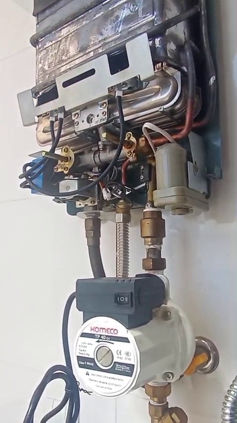 Manutenção de aquecedor a gás pela KGM